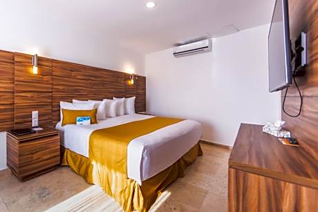 Suite with One King and One Double Beds - Non-Smoking
