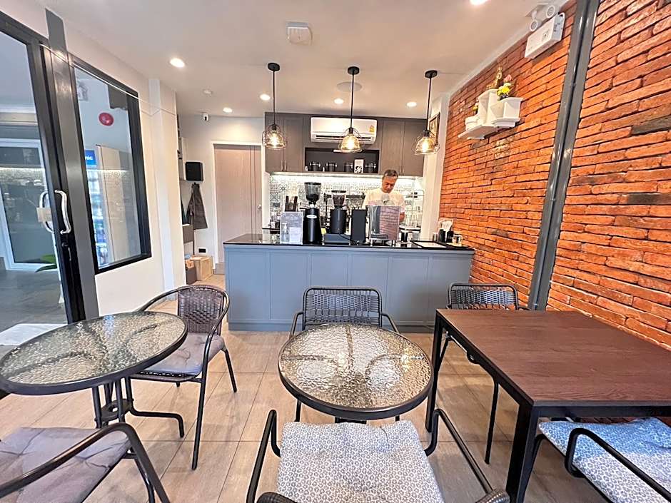 Aree House Poshtel