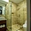 Cozy Studio Pool and Roof Lounge Beach 5 Blocks