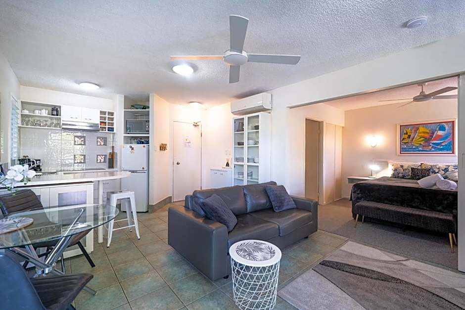 Noosa River Sandy Shores Hotel