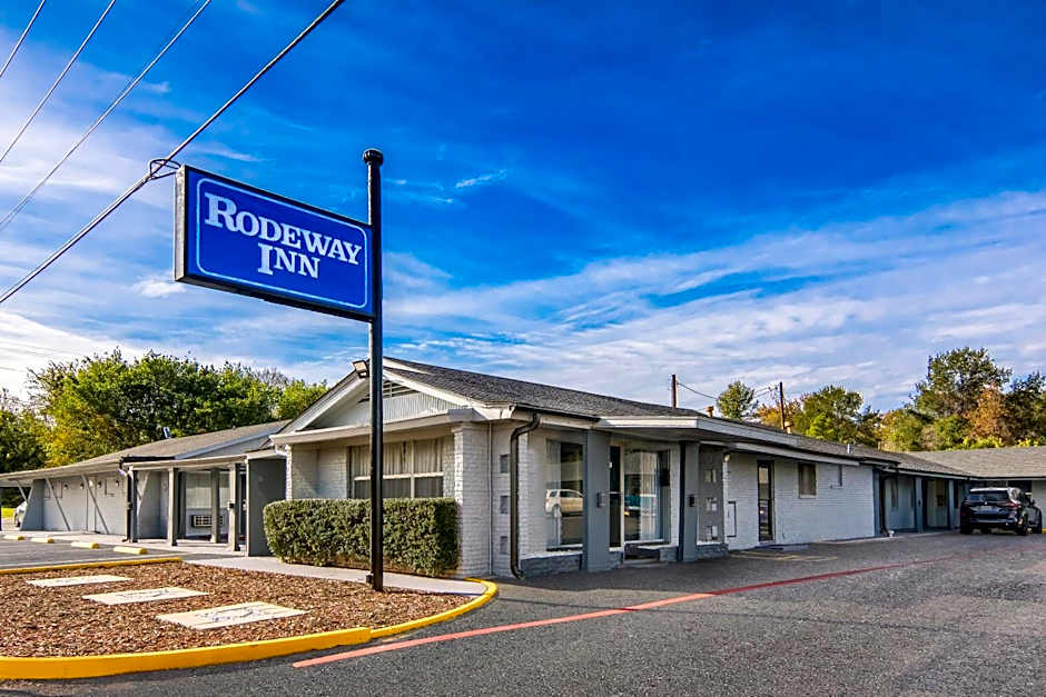 Rodeway Inn Palestine