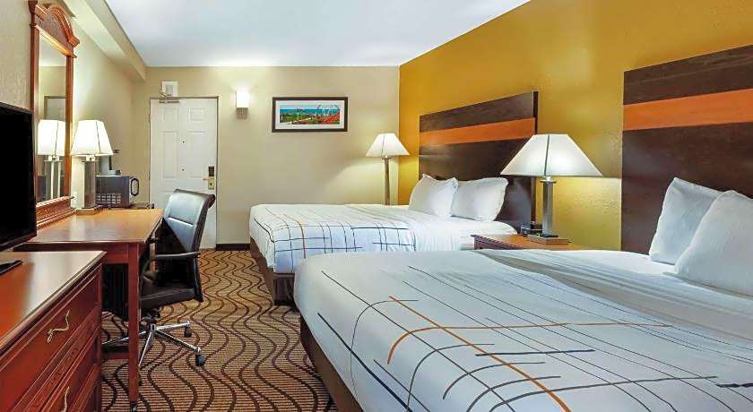 La Quinta Inn & Suites by Wyndham Sandusky