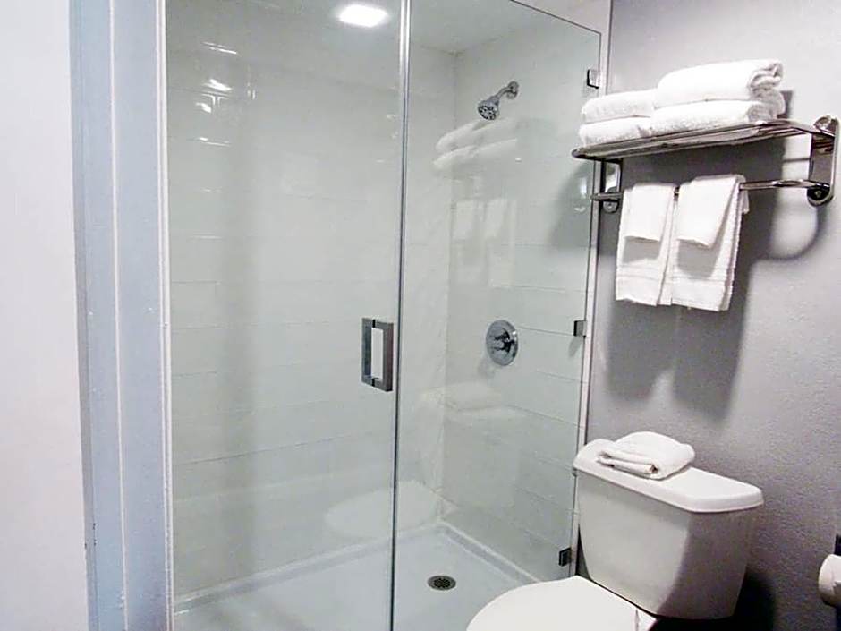 Capri Suites Anaheim