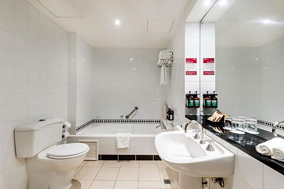 Crowne Plaza Canberra By IHG