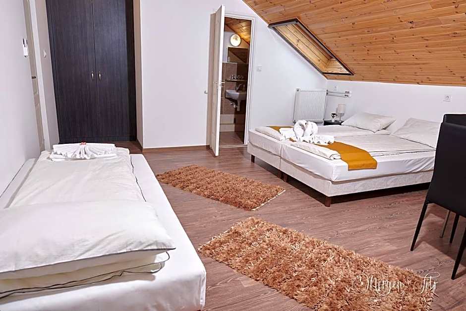 Kamarás Klastrom House