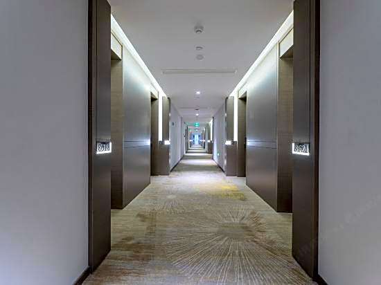 Ningbo Bochen Man Yue Hotel