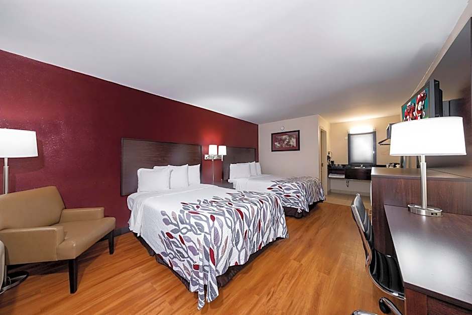 Photo 1 of 7 of Superior 2 Queen Beds