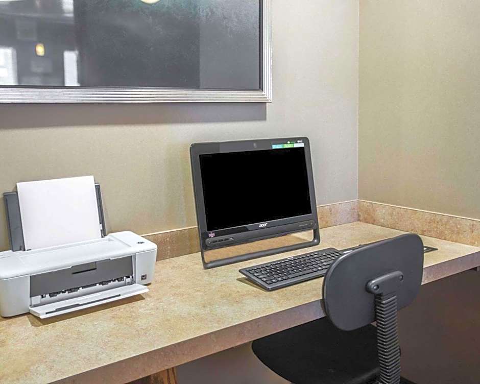 Sleep Inn & Suites Hays I-70