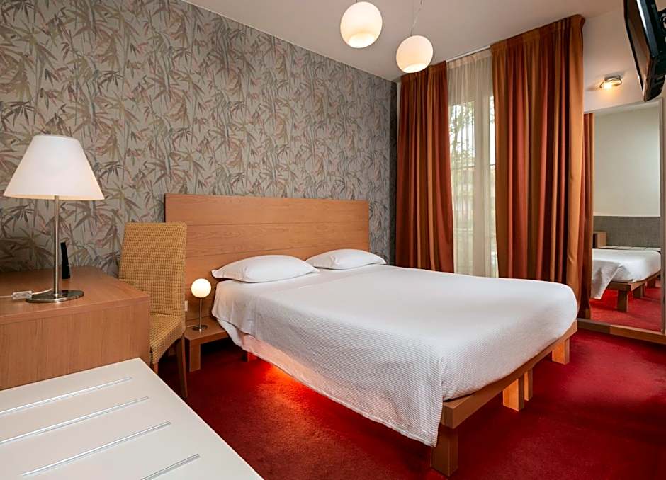 Accademia Hotel