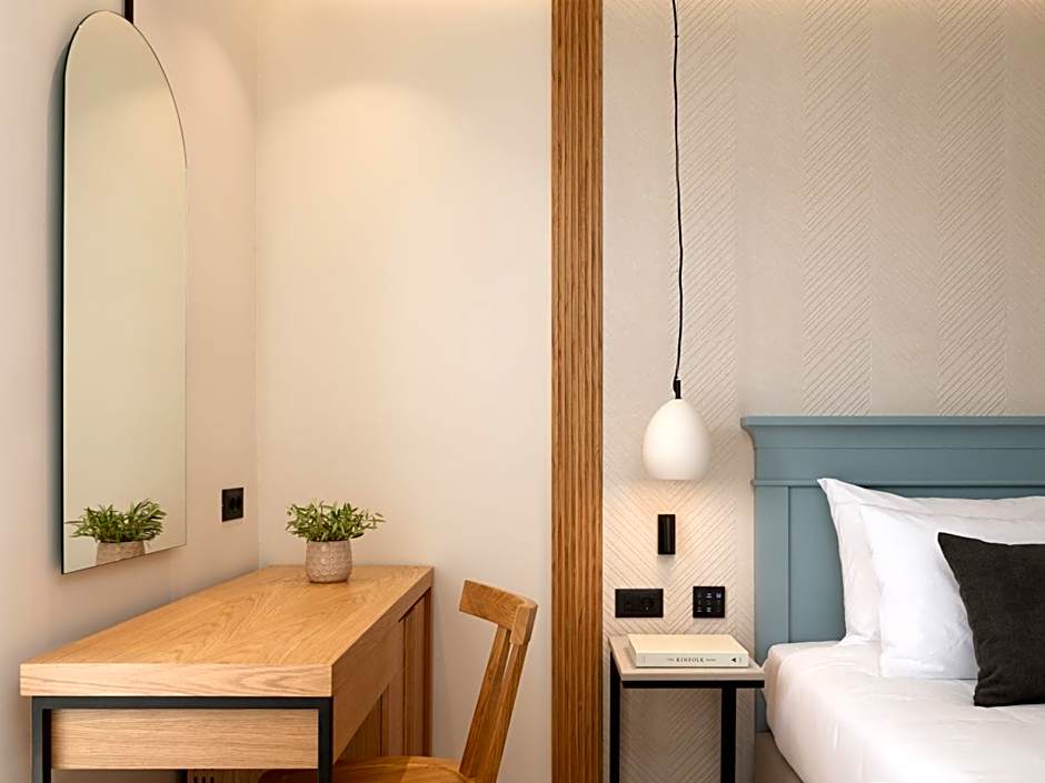 Photo 1 of 7 of Triple Room