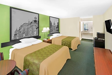 2 Double Beds Non-Smoking