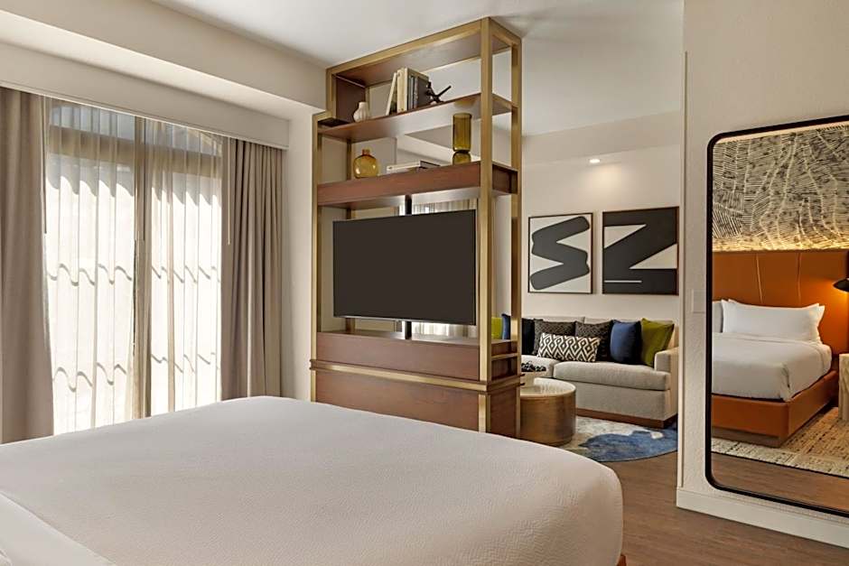 Burton House, Beverly Hills, A Tribute Portfolio Hotel