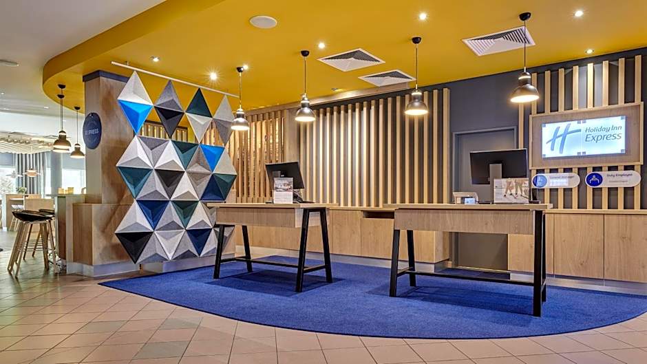 Holiday Inn Express Cologne Troisdorf By IHG