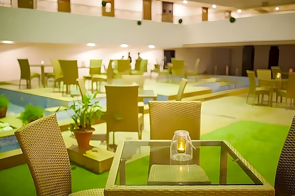 Velvet Clarks Exotica Zirakpur Hotel