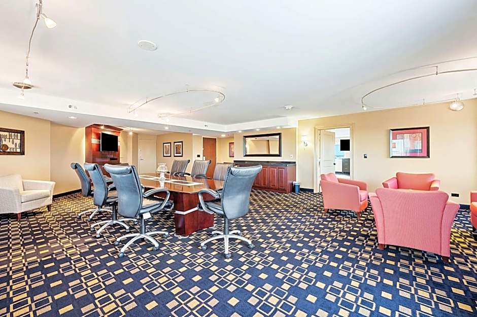 Hilton Suites Chicago Oak Brook