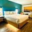 La Quinta Inn by Wyndham Costa Mesa / Newport Beach