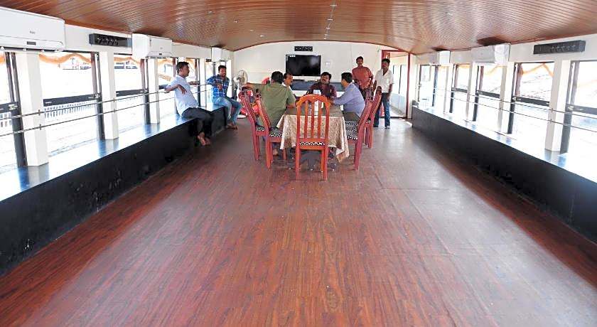 Sreekrishna Houseboat C/o Sreekrishna ayurveda Panchakarma Centre                               