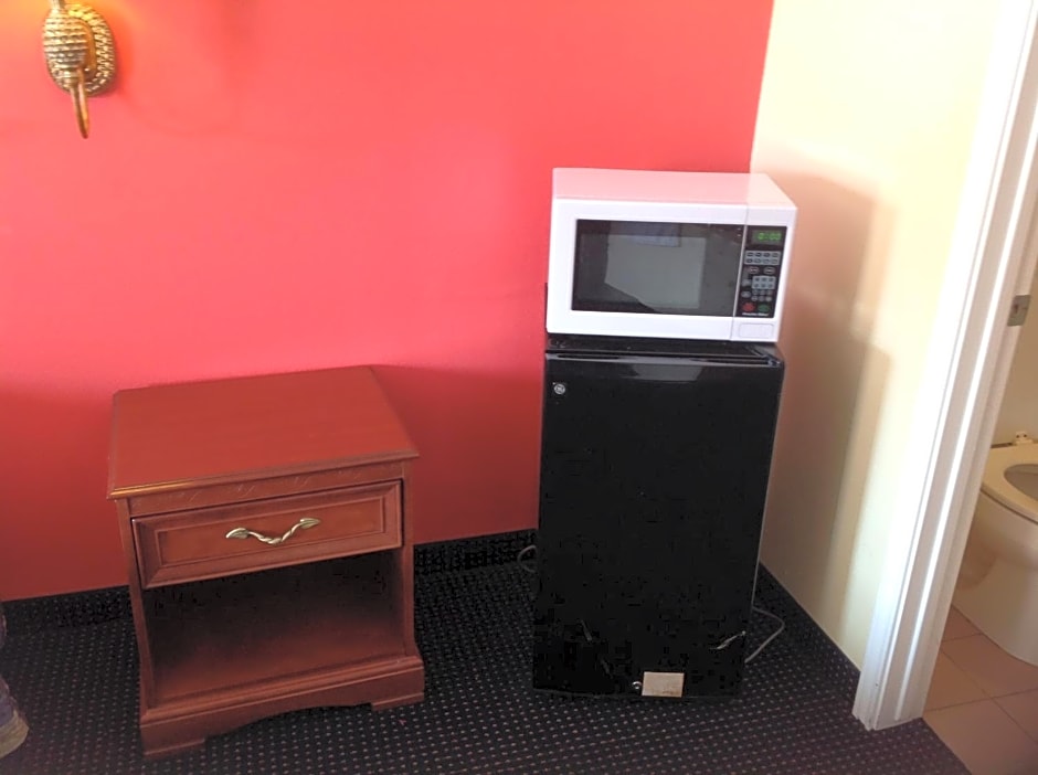 Executive Inn & Suites
