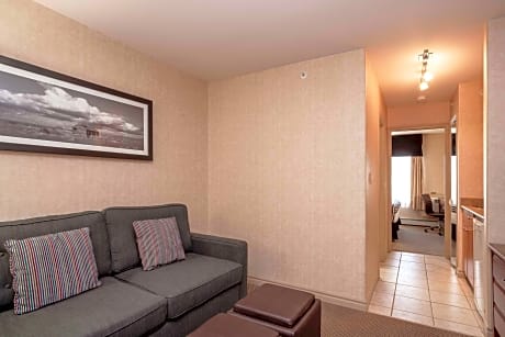 Suite 1 King Bed (Corporate)