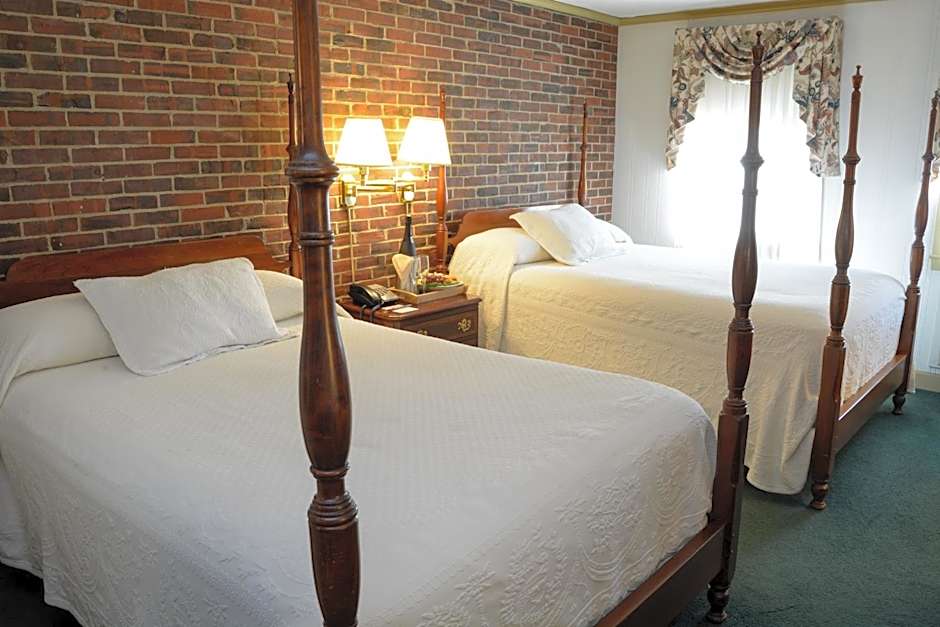 Lamies Inn & The Old Salt Tavern