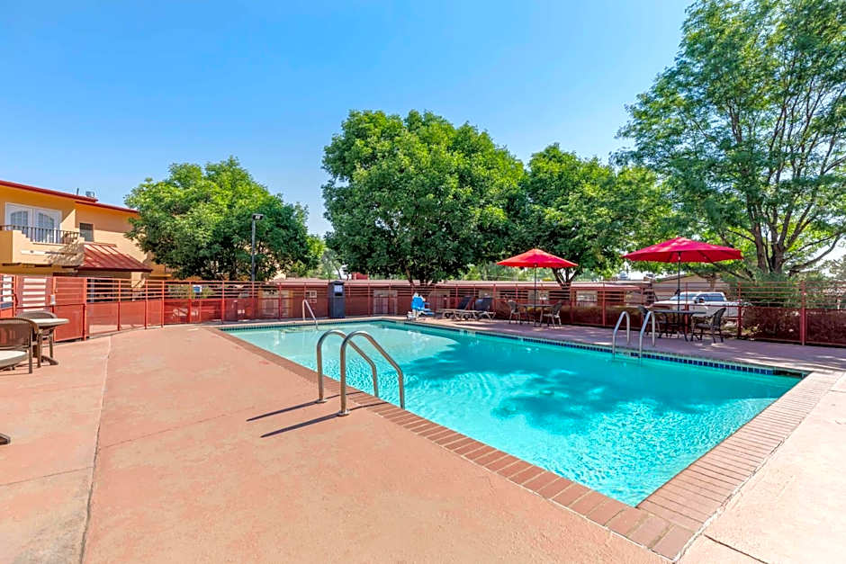 Best Western Kiva Inn