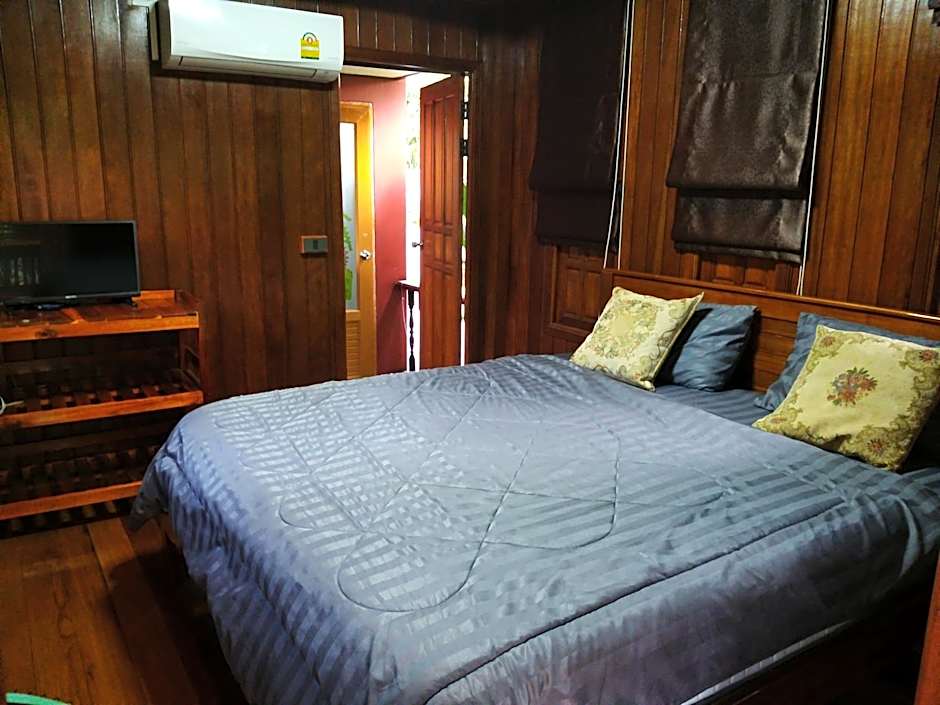 บ้านทะเลอิ่มเอม Bann Talay Im eimm