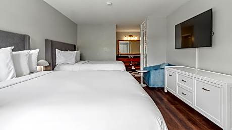 Double accessible-two queen beds