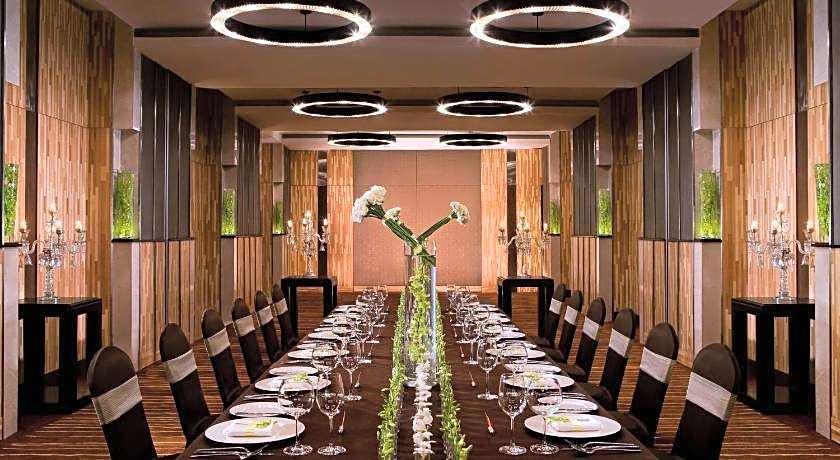 Courtyard by Marriott Gurugram Downtown