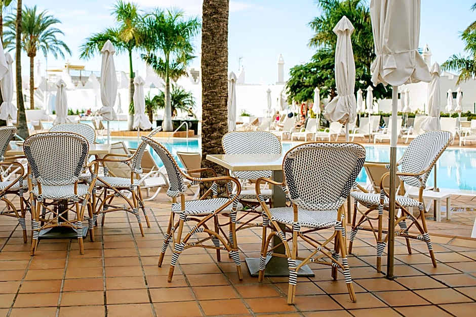 Sunprime Atlantic View Suite & Spa