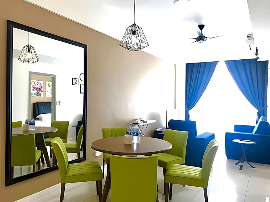 Sunset Seaview Vacation Condos @ Infinity Avenue