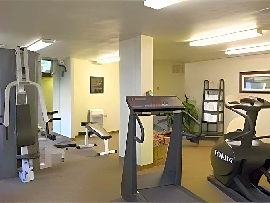 Value Suites Extended Stay - Arlington
