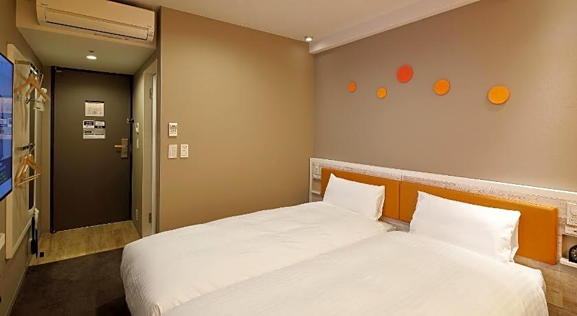 VIA INN SHIN-OSAKA SHOMENGUCHI - JR WEST GROUP