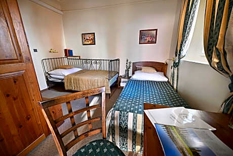 Economy Twin Room