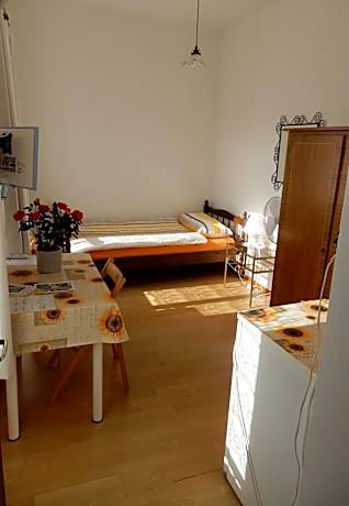 Single Room with Shared Bathroom