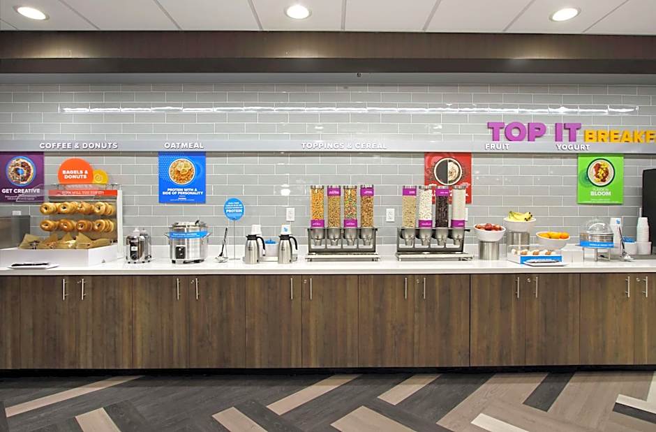 Tru by Hilton Meridian