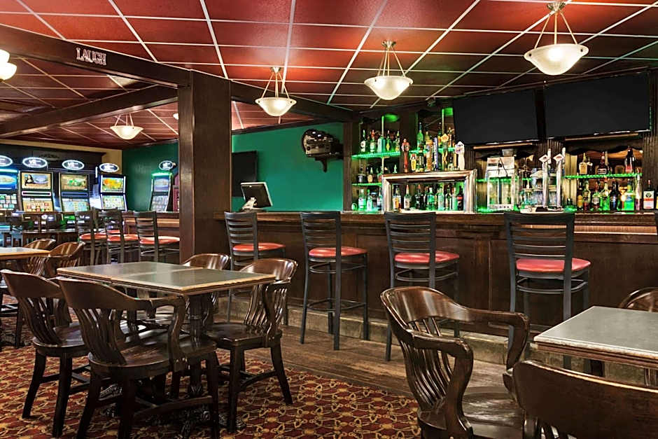 Travelodge by Wyndham Lloydminster