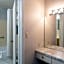 Studio City Court Yard Hotel