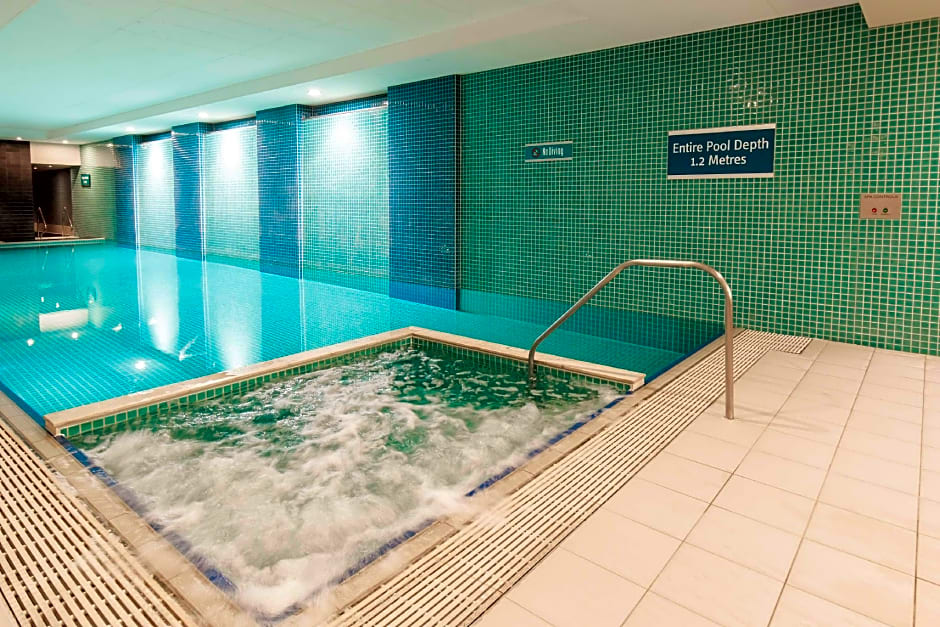 Oaks Glenelg Plaza Pier Suites