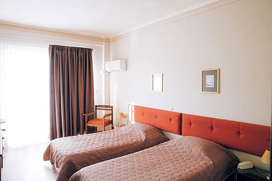 Tzaki hotel & restaurant Patras