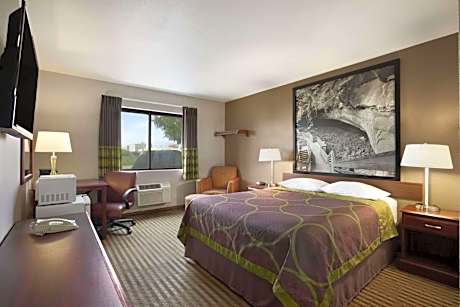 Queen Room - Disability Access/Non-Smoking