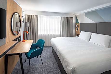 Standard King Room with Minifridge