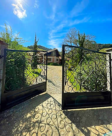 Toca - Bairro Serrano