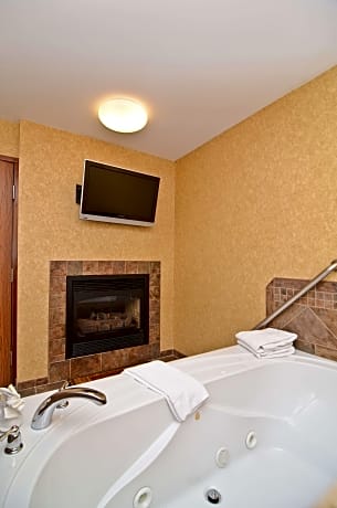 Suite-1 King Bed, Non-Smoking, Horse Whisper Theme Room, Three Fireplaces, Sofabed, Full Breakfast