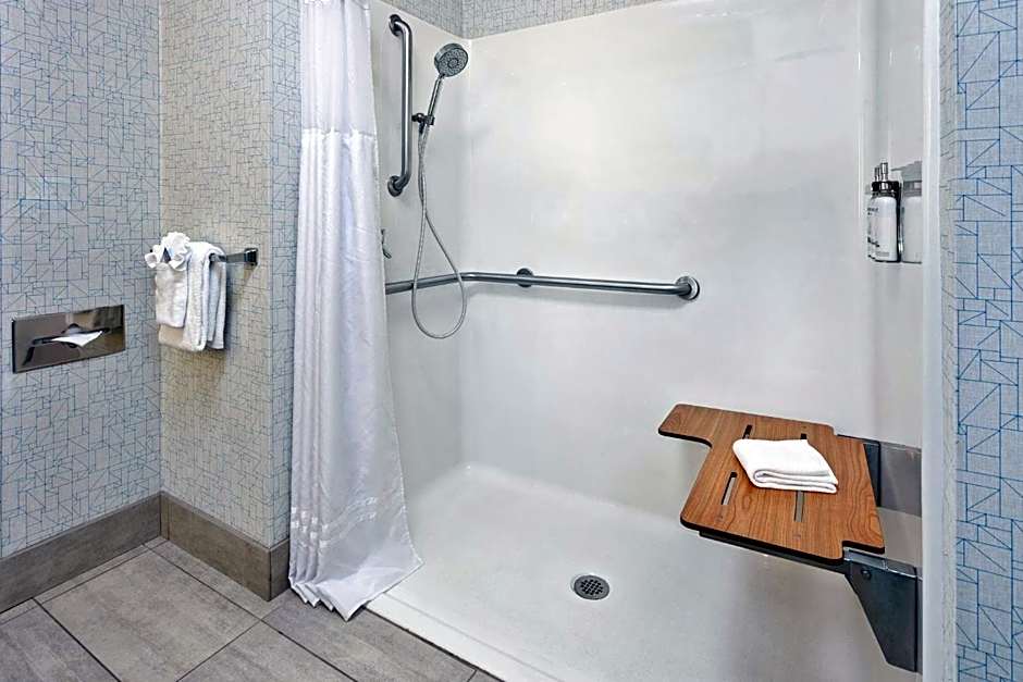 Holiday Inn Express Hotel & Suites Urbana-Champaign-U of I Area By IHG