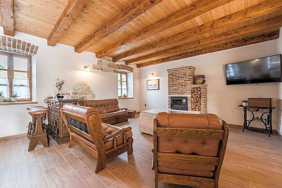 MY DALMATIA - Authentic villa Dumina with private heated pool