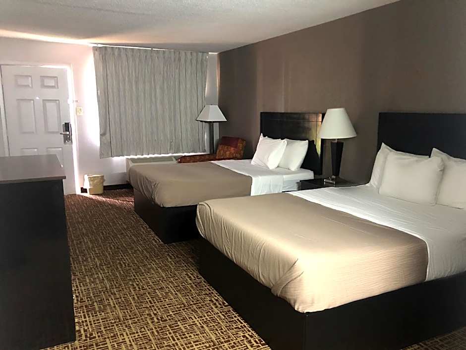 Photo 1 of 6 of 2 Queen Beds, Accessible, Nonsmoking