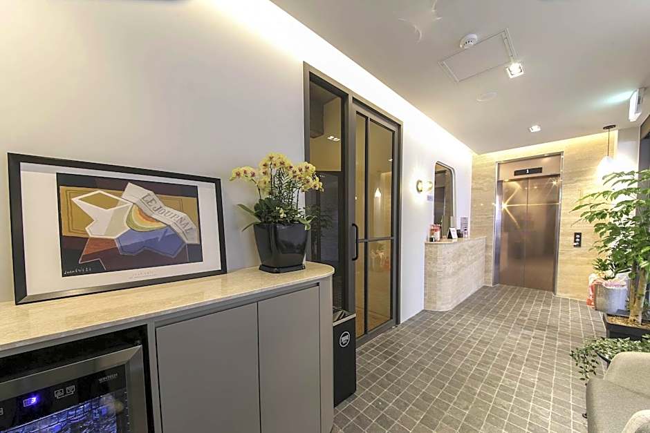 Gwangyang Seven Bricks Hotel