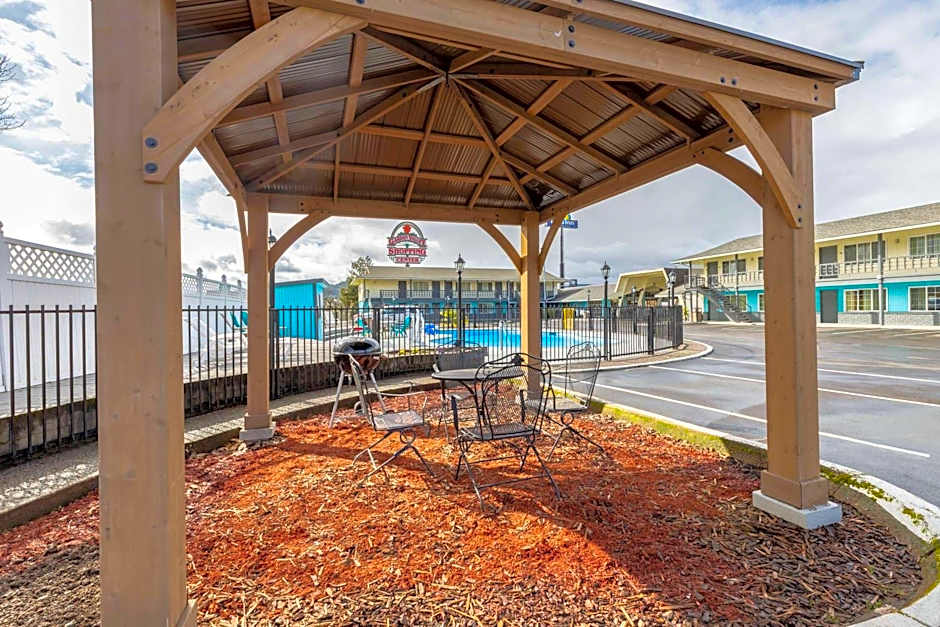 Rosewood Inn & Suites