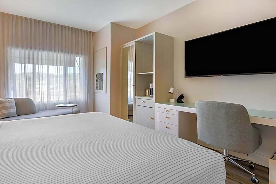 Cambria Hotel Calabasas - Malibu