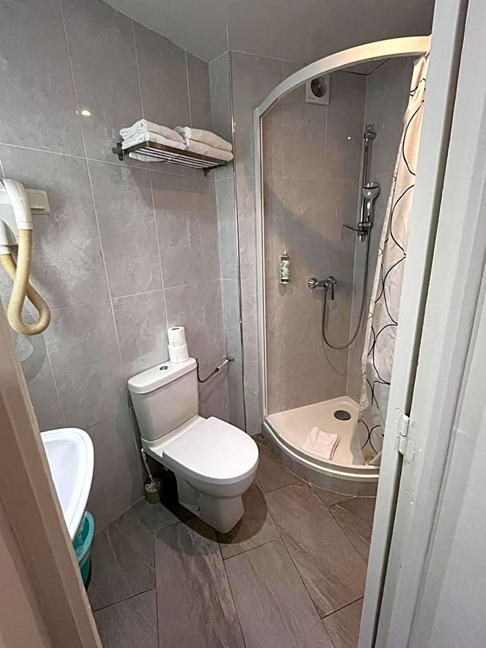 Hipotel Paris Voltaire Bastille